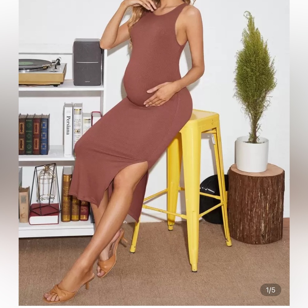 Maternity Dress in color “redwood”